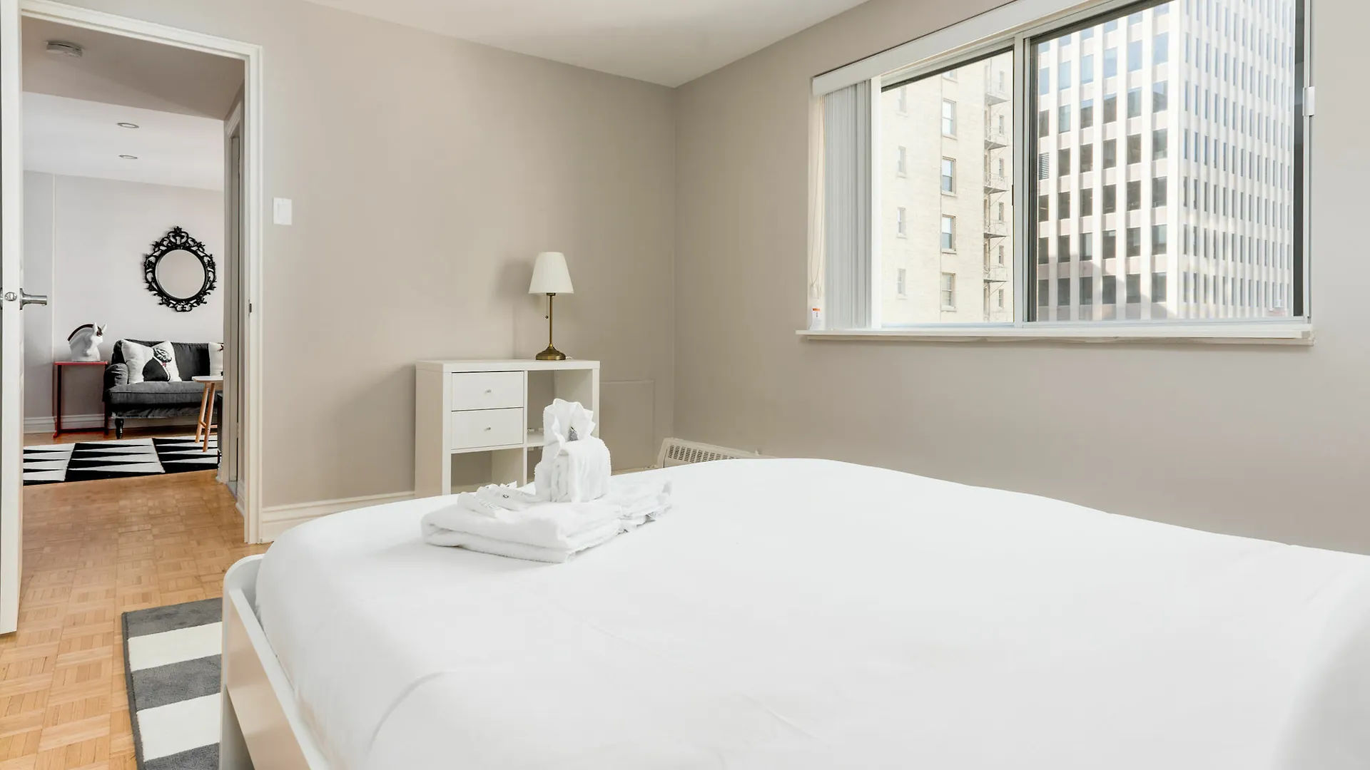Sleek 2Br In Downtown Mtl By Sonder Apartment Montreal Canada